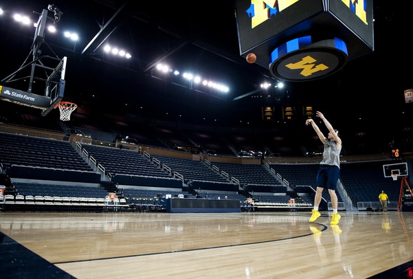 Michigan freshman Nik Stauskas warms up before the game against Ohio State on Tuesday, Feb. 5. Daniel Brenner I AnnArbor.com